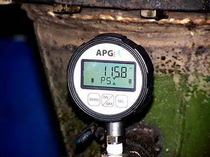 digital pressure gauge for pump monitoring