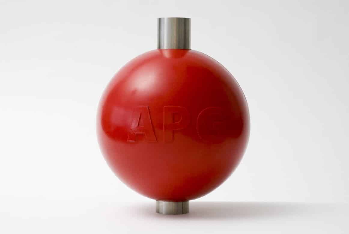 magnetic float for a level transmitter
